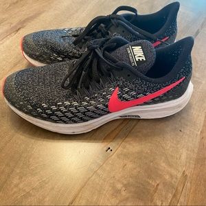 Girls Nike Zoom Pegasus 35 Size 5